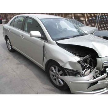 toyota avensis berlina (t25) del año 2004