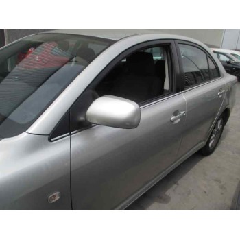 toyota avensis berlina (t25) del año 2004