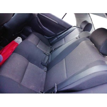 toyota avensis berlina (t25) del año 2006