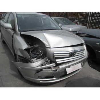 toyota avensis berlina (t25) del año 2004