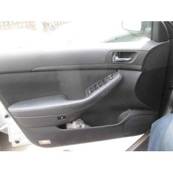 toyota avensis berlina (t25) del año 2004