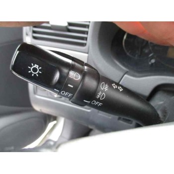 toyota avensis berlina (t25) del año 2004