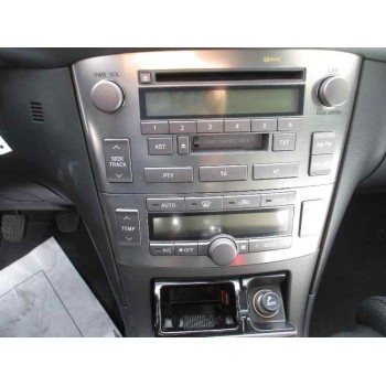 toyota avensis berlina (t25) del año 2004