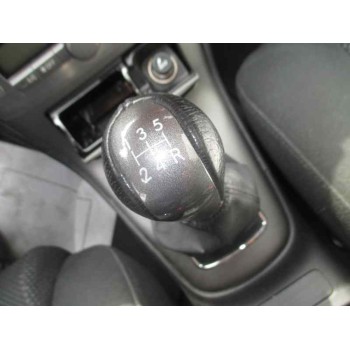 toyota avensis berlina (t25) del año 2004