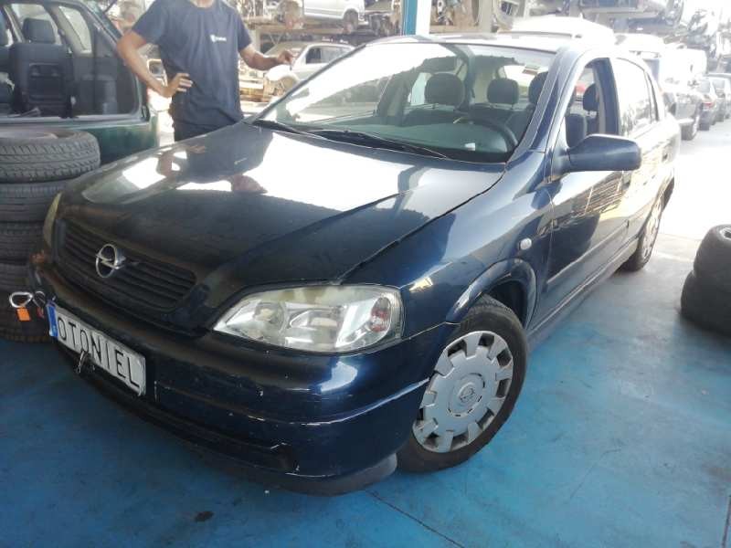 opel astra g berlina del año 2002