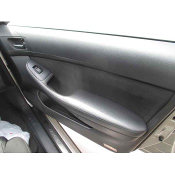 toyota avensis berlina (t25) del año 2004