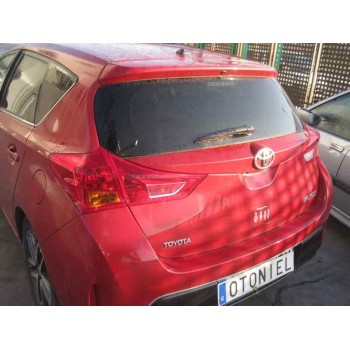 toyota auris del año 2014