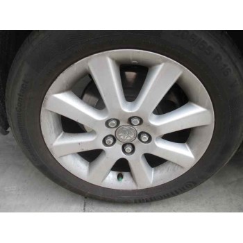 toyota avensis berlina (t25) del año 2004