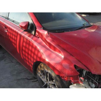 toyota auris del año 2014