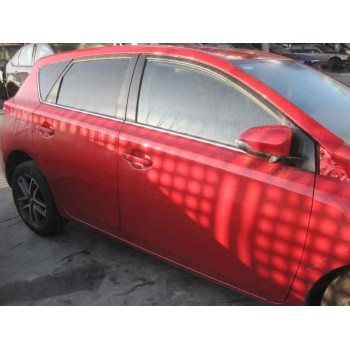 toyota auris del año 2014