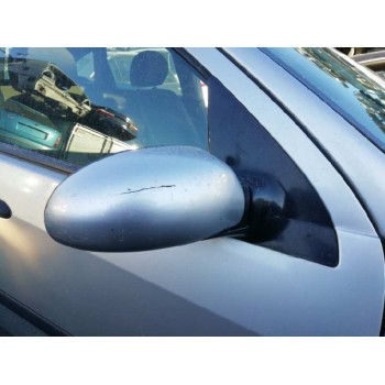 ford focus berlina (cak) del año 2001