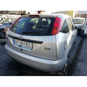 ford focus berlina (cak) del año 2001