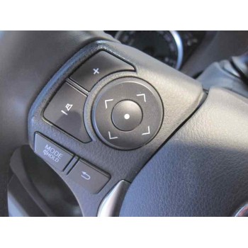 toyota auris del año 2014