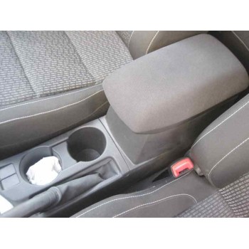 toyota auris del año 2014