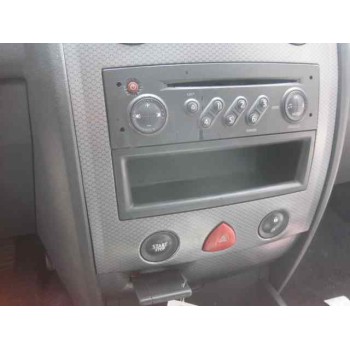 renault megane ii berlina 5p del año 1950