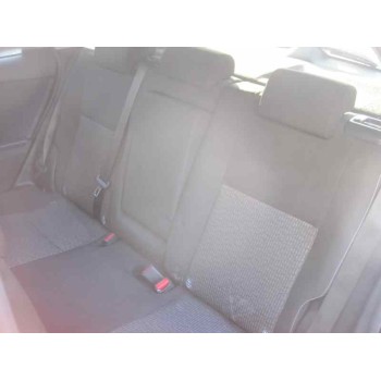 toyota auris del año 2014