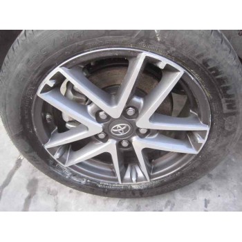 toyota auris del año 2014