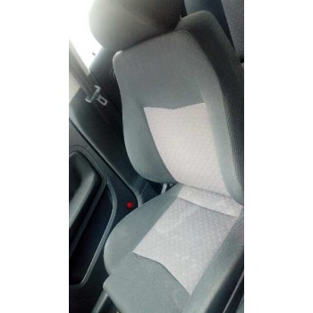 seat ibiza (6l1) del año 2003