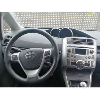 toyota verso del año 2010