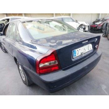 volvo s80 berlina del año 2000