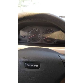 volvo s60 berlina del año 2001