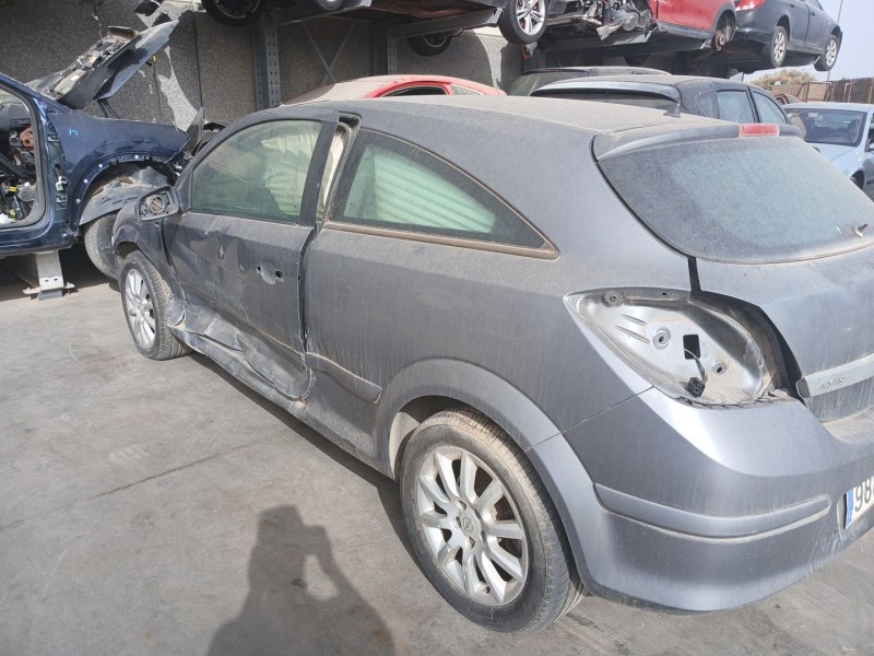 opel astra h gtc (a04) del año 2005