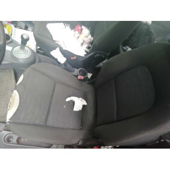 mitsubishi colt berlina 3 (cz) del año 2006