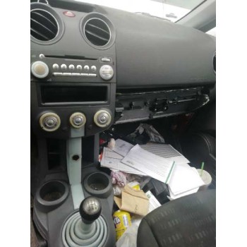 mitsubishi colt berlina 3 (cz) del año 2006