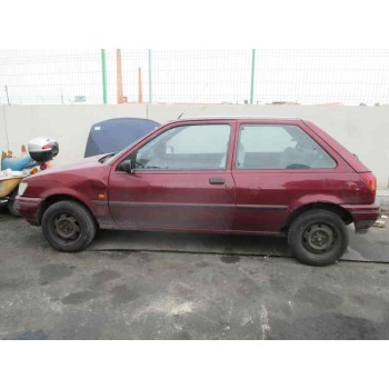 ford fiesta berlina del año 1995