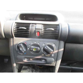 opel corsa b del año 2000