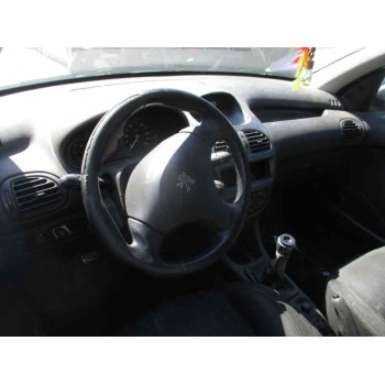 peugeot 206 berlina del año 2002