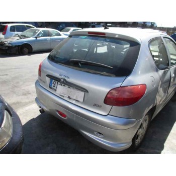peugeot 206 berlina del año 2002