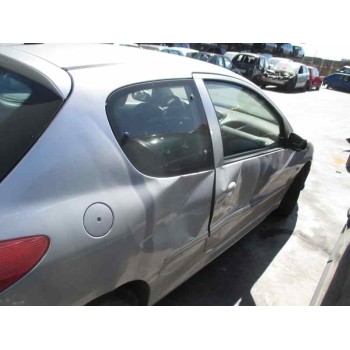 peugeot 206 berlina del año 2002