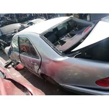 mercedes-benz clase e (w210) berlina del año 1998