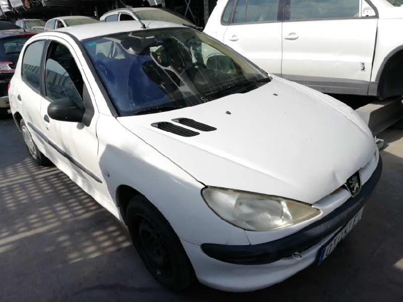 peugeot 206 berlina del año 2002