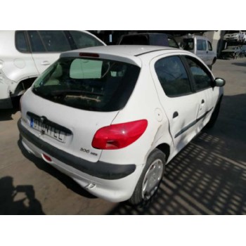 peugeot 206 berlina del año 2002