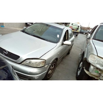opel astra g berlina del año 2001
