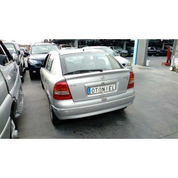opel astra g berlina del año 2001