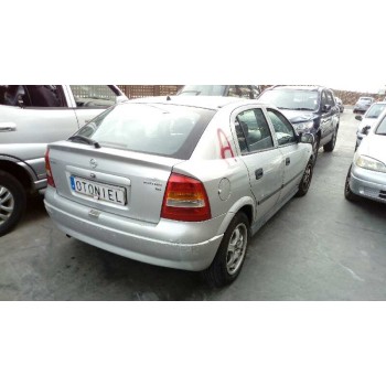 opel astra g berlina del año 2001