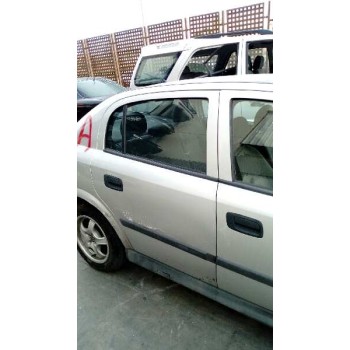 opel astra g berlina del año 2001
