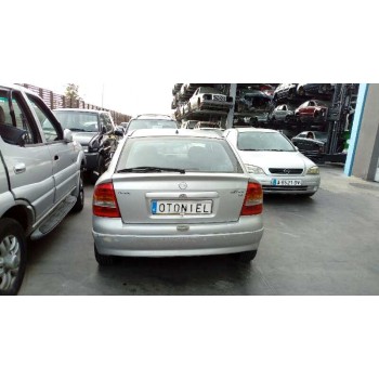 opel astra g berlina del año 2001