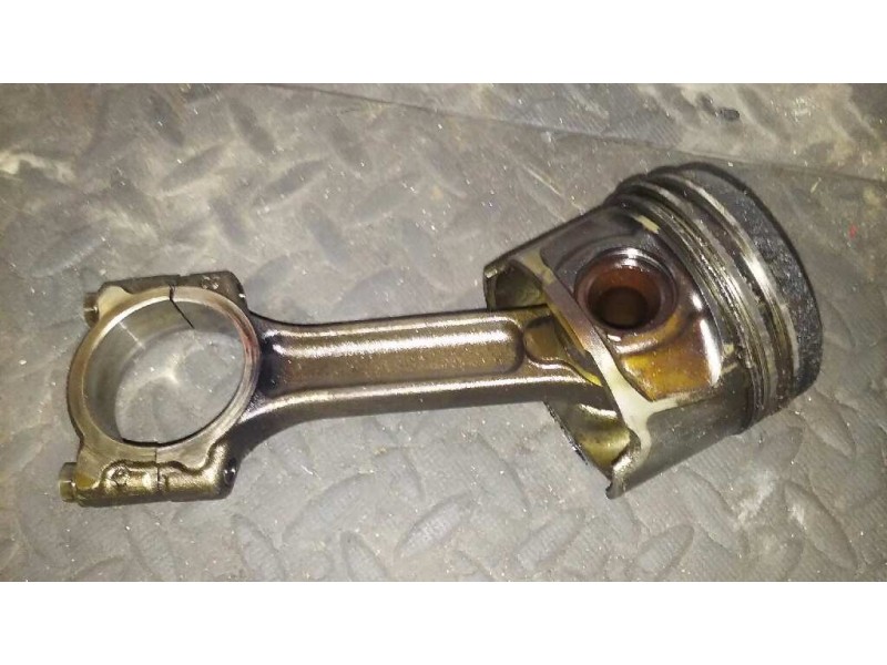Recambio de piston para renault megane ii classic berlina 1.5 dci diesel referencia OEM IAM K9K732 <CASCO> 