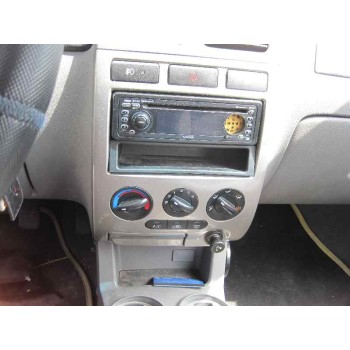 kia rio del año 2004