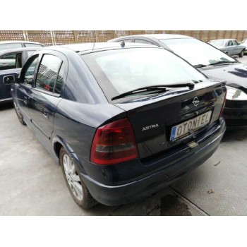 opel astra g berlina del año 2002