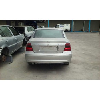 opel vectra b berlina del año 2001