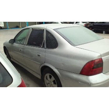 opel vectra b berlina del año 2001