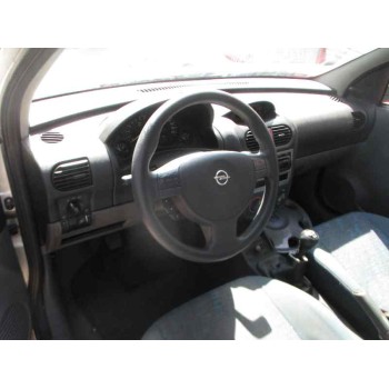 opel corsa c del año 2001