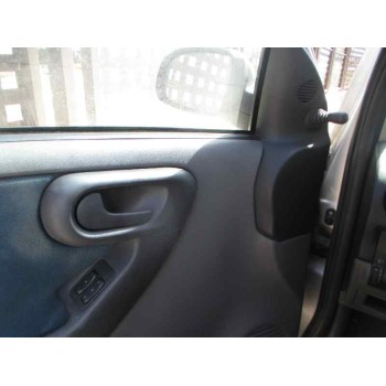 opel corsa c del año 2001