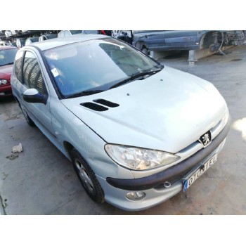 peugeot 206 berlina del año 2002
