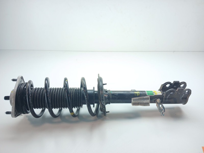 Recambio de amortiguador delantero izquierdo para omoda 5 referencia OEM IAM 202002696aa  